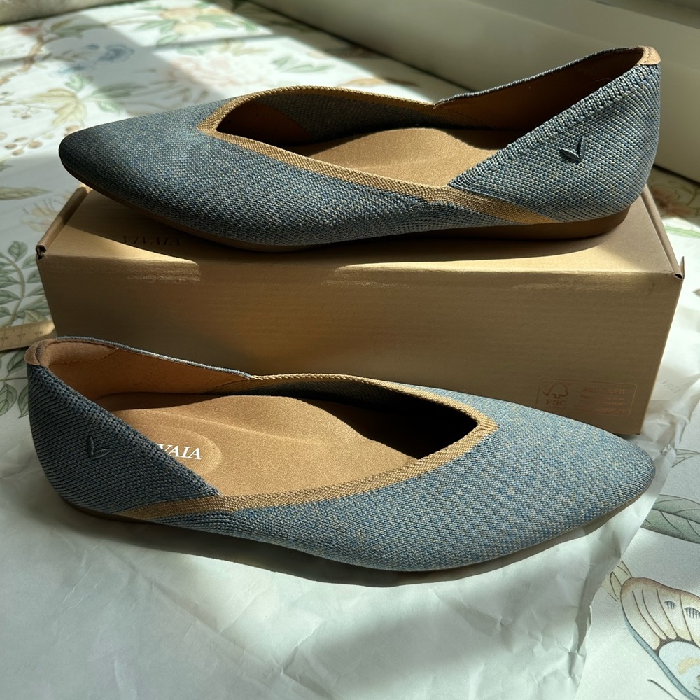 Vivaia Vienna 2.0 Pointed Toe Ballet Flats Sandy Blue EU 40 US9 Blue Tweed Denim